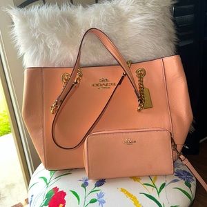 Coach cammie tote bag and wallet set used a few times still like new